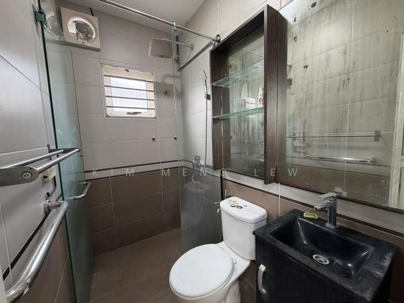 1.5-storey Terraced House for Sale in Bandar Sri Damansara (Selangor) - Kim Meng Lew - Bathroom - PropertyGuru.com.my