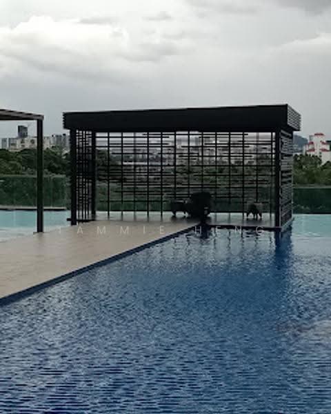 Kondominium untuk Disewa di Parkhill Residence - Tammie Heng - Pool - PropertyGuru.com.my