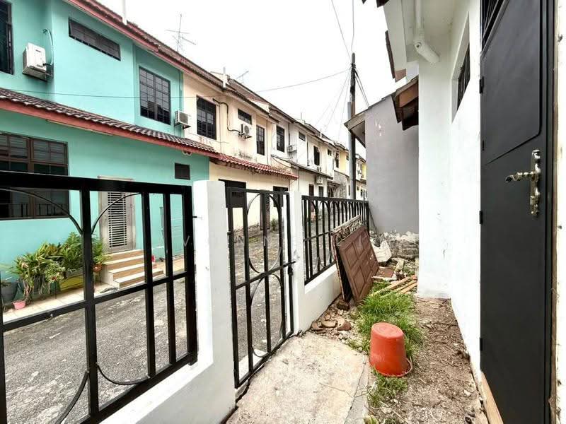 Rumah Teres 2-Tingkat untuk Dijual di Ulu Tiram (Johor) - Yvonne Lim - Exterior - PropertyGuru.com.my