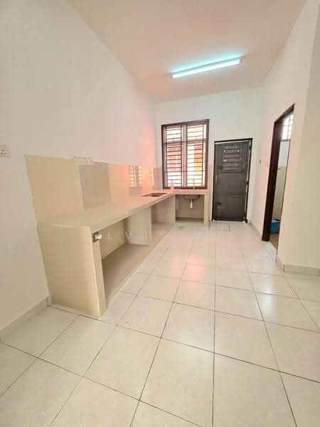 2-storey Terraced House for Sale in Taman Scientex Senai (Senai) - Elvis Ku - Kitchen - PropertyGuru.com.my