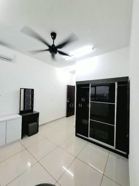 Kondominium untuk Disewa di Residensi Zamrud - Aivin Thoong - Bedroom - PropertyGuru.com.my