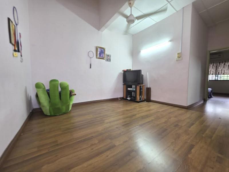 2-storey Terraced House for Sale in Taman Cuepacs (Cheras) - Ken Lew - Living Room - PropertyGuru.com.my