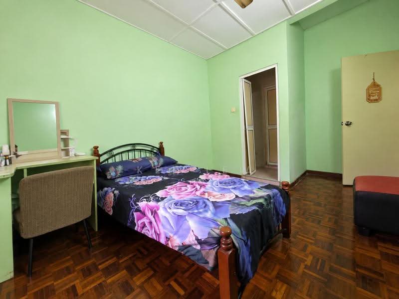 2-storey Terraced House for Sale in Taman Cuepacs (Cheras) - Ken Lew - Bedroom - PropertyGuru.com.my