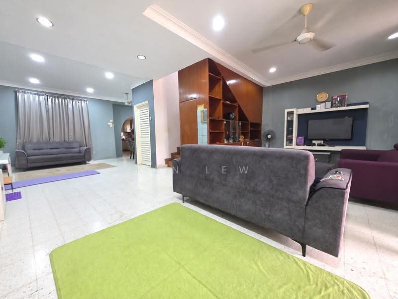 2-storey Terraced House for Sale in Taman Cuepacs (Cheras) - Ken Lew - Living Room - PropertyGuru.com.my