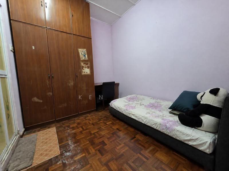 2-storey Terraced House for Sale in Taman Cuepacs (Cheras) - Ken Lew - Bedroom - PropertyGuru.com.my