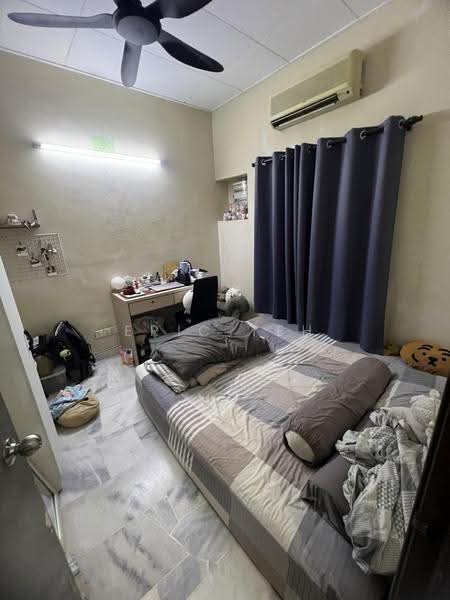 1.5-storey Terraced House for Rent in Bandar Bukit Raja (Klang) - Eric Teh - Bedroom - PropertyGuru.com.my