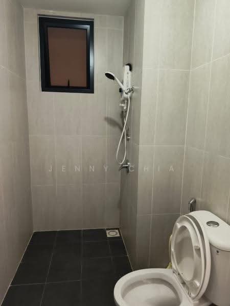 Kediaman Servis untuk Disewa di MKH Boulevard II - Jenny Chia - Bathroom - PropertyGuru.com.my
