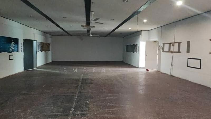 Semi-D Factory for Rent in Taman Desa Cemerlang (Ulu Tiram) - Ember Lim - Interior - PropertyGuru.com.my