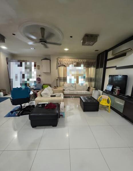 3-storey Terraced House for Sale in Taman Fadason (Kepong) - Kim Meng Lew - Living Room - PropertyGuru.com.my