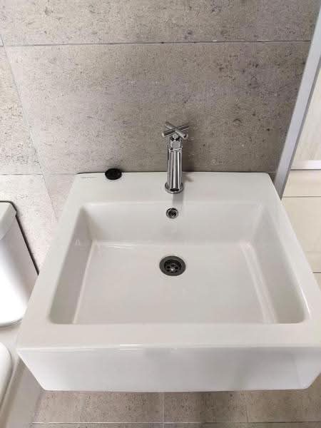 Kediaman Servis untuk Disewa di Kenwingston Square Garden - Aizat Saifulrullah - Bathroom - PropertyGuru.com.my