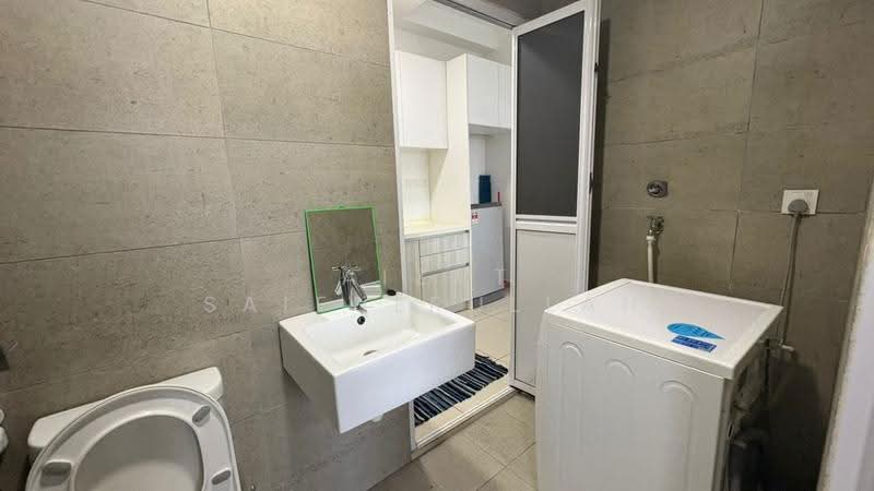 Kediaman Servis untuk Disewa di Kenwingston Square Garden - Aizat Saifulrullah - Bathroom - PropertyGuru.com.my