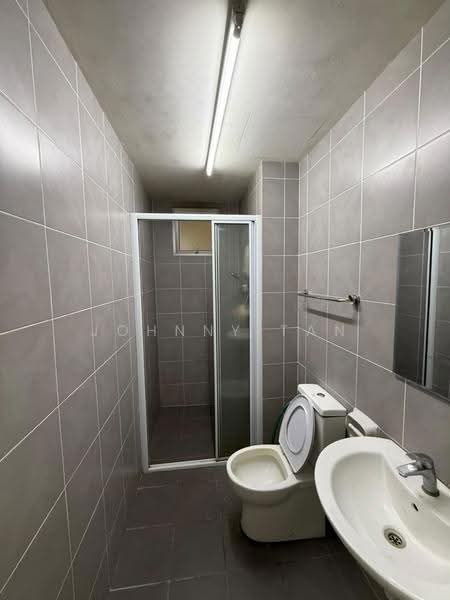 Service Residence for Rent at Savanna Executive Suite @ Southville City - Johnny Tan - Bathroom - PropertyGuru.com.my