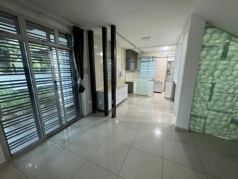 Rumah Teres 2-Tingkat untuk Dijual di Taman Mount Austin (Tebrau) - Heng . - Kitchen - PropertyGuru.com.my