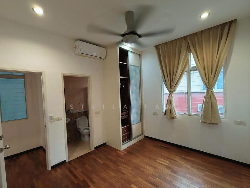 Rumah Berkembar untuk Disewa di Setia Damai (Setia Alam) - Stella Tan - Bedroom - PropertyGuru.com.my