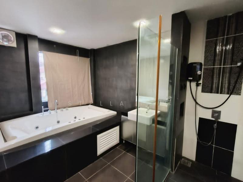 Rumah Berkembar untuk Disewa di Setia Damai (Setia Alam) - Stella Tan - Bathroom - PropertyGuru.com.my