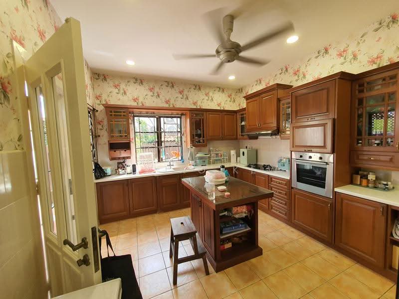 Rumah Berkembar untuk Dijual di Alam Damai (Cheras) - Yumiko Kew - Kitchen - PropertyGuru.com.my