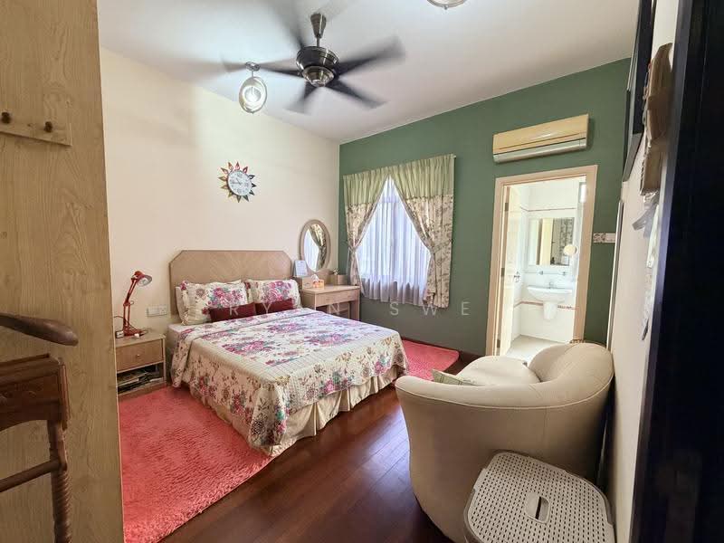 Rumah Berkembar untuk Dijual di Changkat Kiara Rimbun (Batu) - Ryan Swe - Bedroom - PropertyGuru.com.my