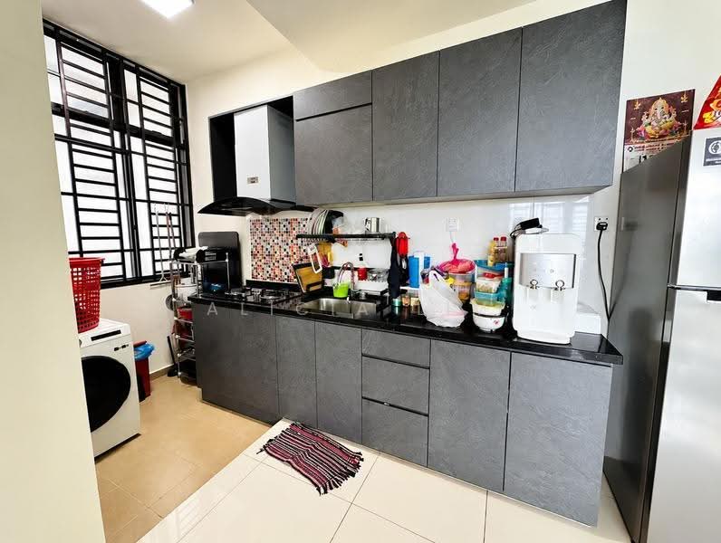 Service Residence for Sale at D'Summit Residences - Alicia Lim - Kitchen - PropertyGuru.com.my