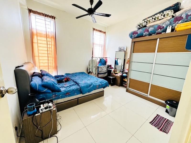 Service Residence for Sale at D'Summit Residences - Alicia Lim - Bedroom - PropertyGuru.com.my