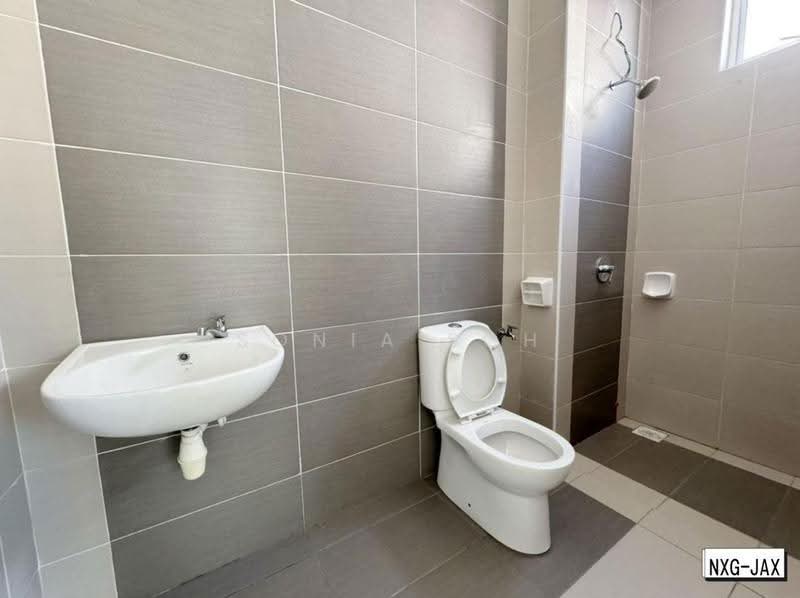 Semi-Detached House for Rent in Canary Garden (Klang) - Sonia Soh - Bathroom - PropertyGuru.com.my