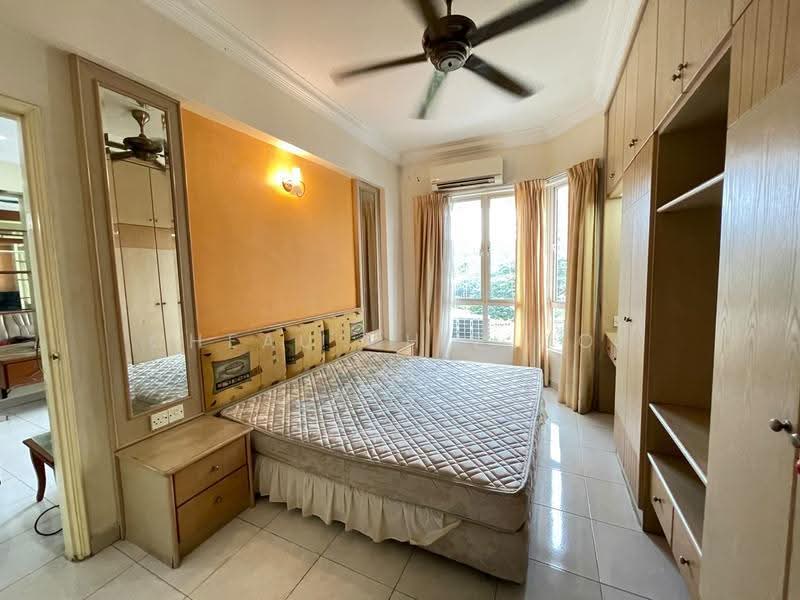 Condominium for Rent at Gold Coast Resort Condominium - Cheau Chie Ooi - Bedroom - PropertyGuru.com.my