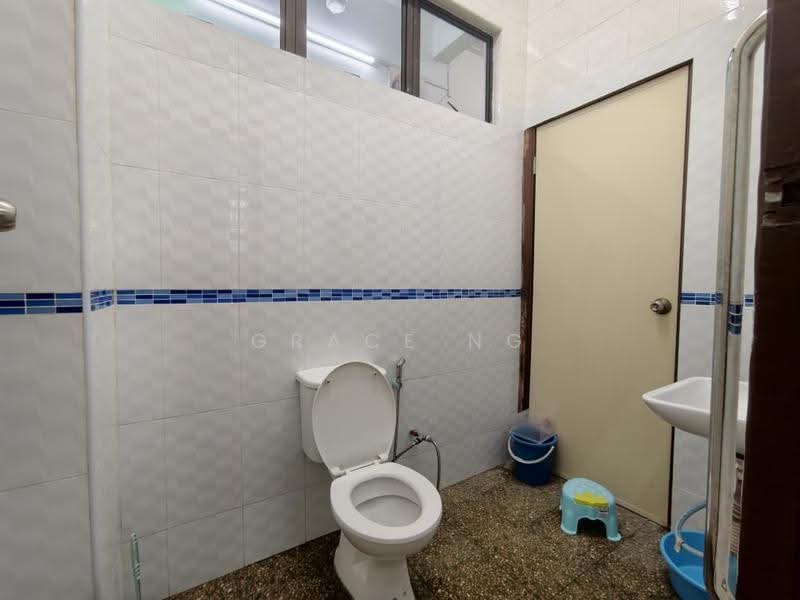 2-storey Terraced House for Sale in Taman Perling (Perling) - Grace Ng - Bathroom - PropertyGuru.com.my