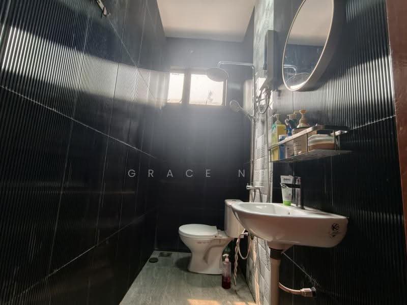 2-storey Terraced House for Sale in Taman Perling (Perling) - Grace Ng - Bathroom - PropertyGuru.com.my