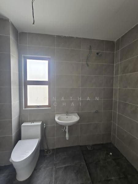 Rumah Banglo untuk Dijual di Kayangan Heights (Shah Alam) - Jonathan Chai - Bathroom - PropertyGuru.com.my