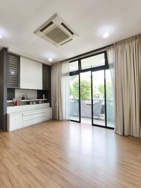 Rumah Kluster untuk Dijual di Taman Mount Austin (Tebrau) - Alan Tia - Living Room - PropertyGuru.com.my