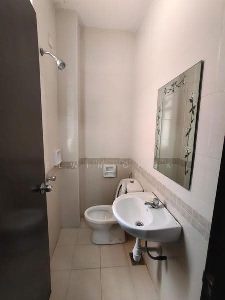 Rumah Berkembar untuk Disewa di Setia Eco Park (Setia Alam) - Elwin Chok - Bathroom - PropertyGuru.com.my