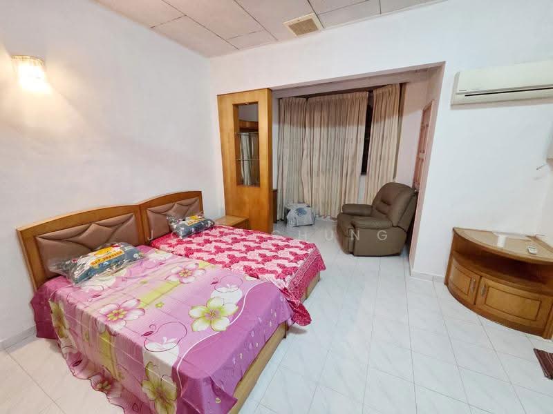 2-storey Terraced House for Rent in Taman Tasek (Johor Bahru) - Jojo Chung - Bedroom - PropertyGuru.com.my