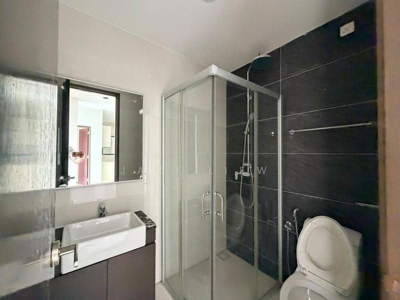Condominium for Sale at Bay Point @ Country Garden Danga Bay - Jack Liew - Bathroom - PropertyGuru.com.my
