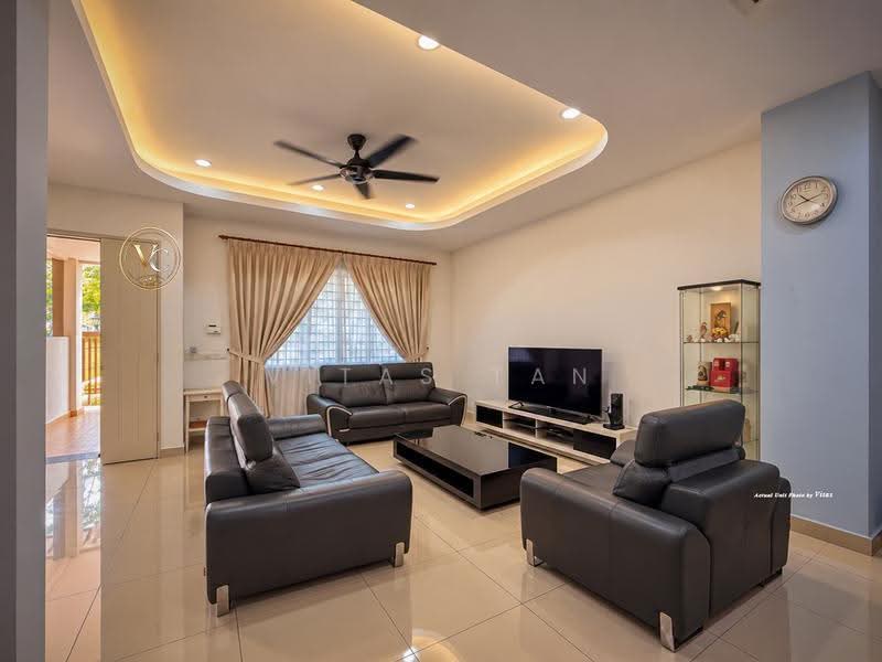2-storey Terraced House for Sale in Setia Indah 12 (Setia Alam) - Vitas Tan - Living Room - PropertyGuru.com.my