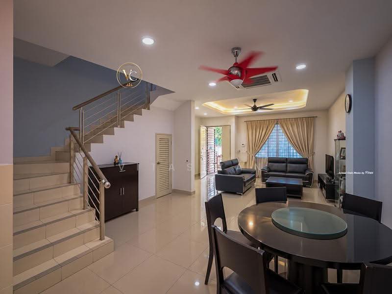 2-storey Terraced House for Sale in Setia Indah 12 (Setia Alam) - Vitas Tan - Living Room - PropertyGuru.com.my