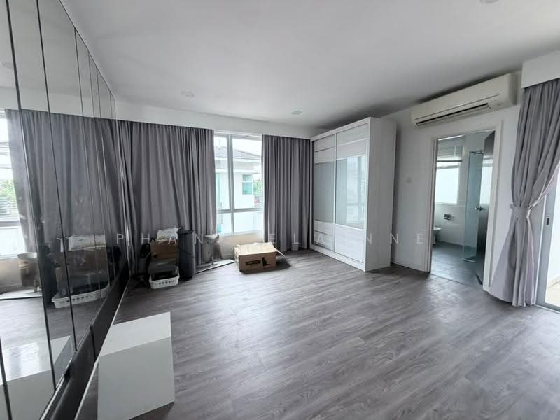 Semi-Detached House for Rent in Senibong (Permas Jaya) - Phang Elainne - Bedroom - PropertyGuru.com.my