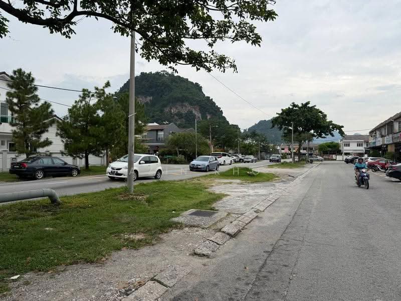 Shop for Sale in Ipoh Garden (Ipoh) - Qazin Khoo - Exterior - PropertyGuru.com.my