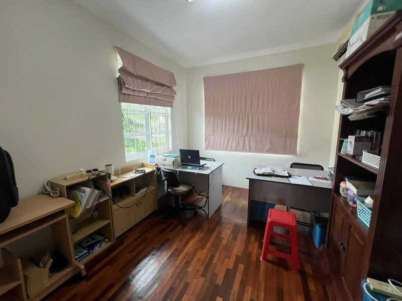 Rumah Berkembar untuk Dijual di Stapok (Kuching) - Jimmyy Chin - Study - PropertyGuru.com.my