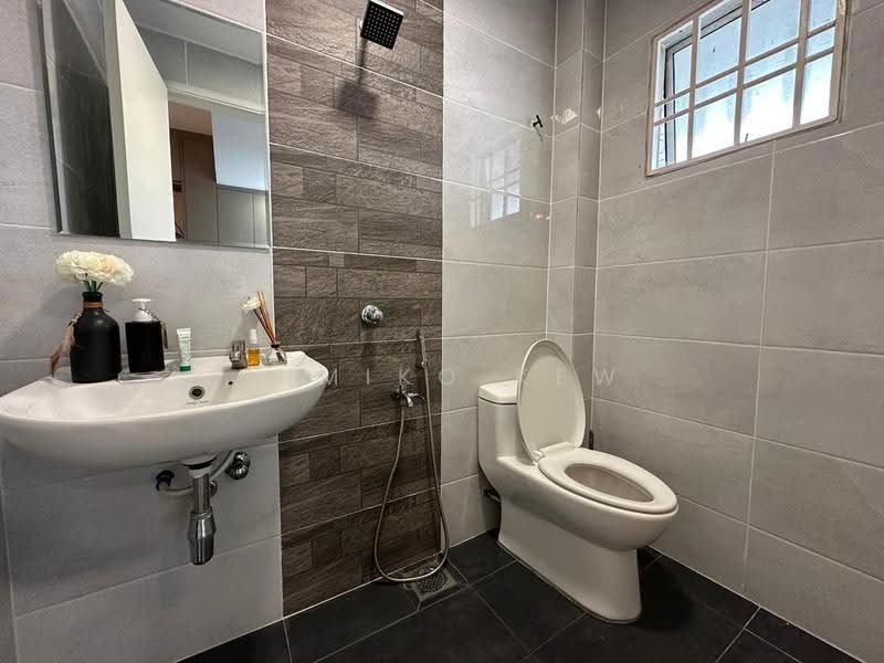 Rumah Teres 2-Tingkat untuk Dijual di Bandar Mahkota Cheras (Cheras) - Yumiko Kew - Bathroom - PropertyGuru.com.my