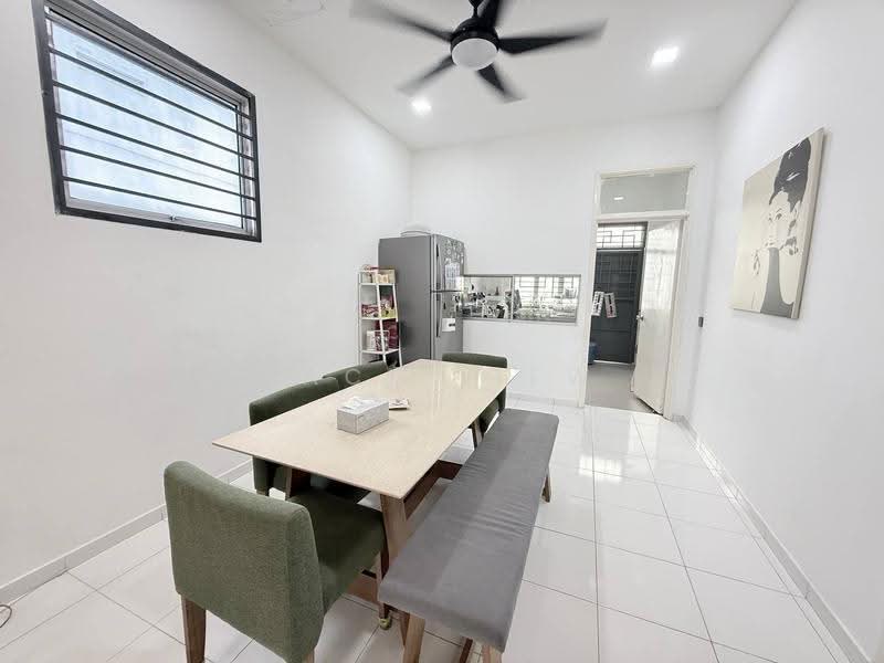 Rumah Teres 2-Tingkat untuk Dijual di Taman Setia Indah (Tebrau) - Jack Liew - Dining Room - PropertyGuru.com.my
