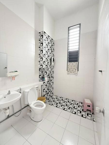 Rumah Teres 2-Tingkat untuk Dijual di Taman Setia Indah (Tebrau) - Jack Liew - Bathroom - PropertyGuru.com.my