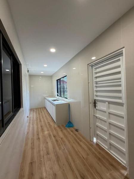 1-storey Terraced House for Sale in Taman Ungku Tun Aminah (Skudai) - Shishi . - Kitchen - PropertyGuru.com.my