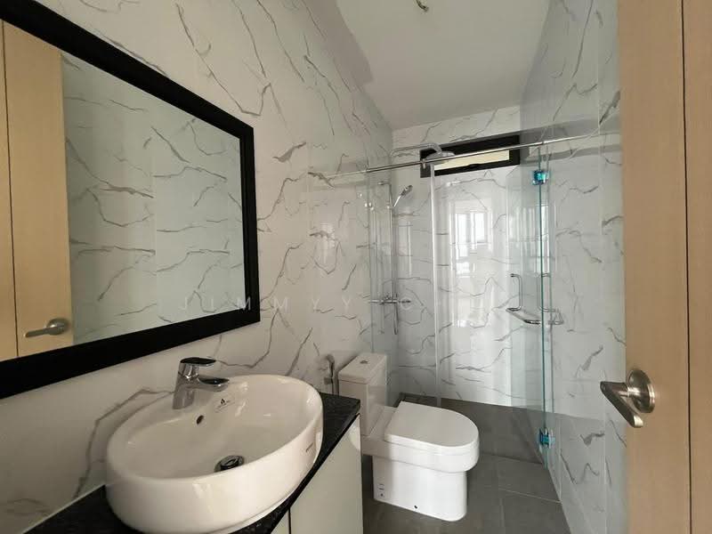Kediaman Servis untuk Dijual di Tower 33 - Jimmyy Chin - Bathroom - PropertyGuru.com.my