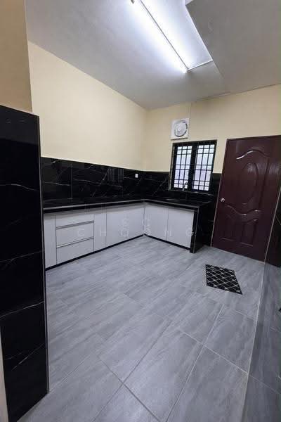 Rumah Teres 2-Tingkat untuk Disewa di Balik Pulau (Penang) - SC Choong - Kitchen - PropertyGuru.com.my