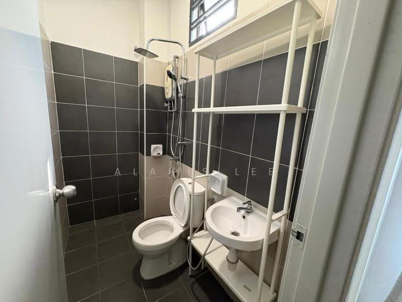 Rumah Teres 2-Tingkat untuk Dijual di Kempas Baru (Johor Bahru) - Alanis Lee - Bathroom - PropertyGuru.com.my