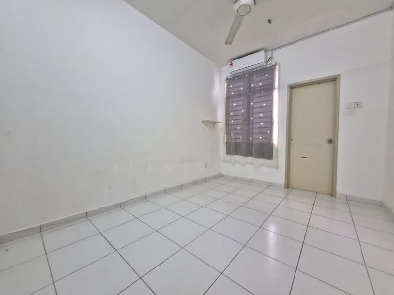 2-storey Terraced House for Sale in Taman Desa Tebrau (Tebrau) - Alanis Lee - Interior - PropertyGuru.com.my