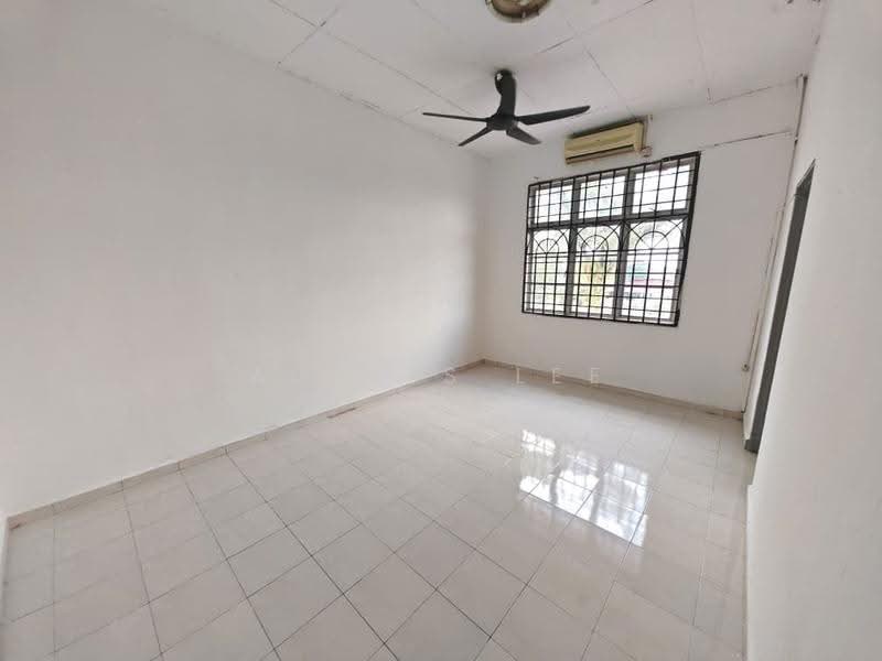2-storey Terraced House for Sale in Taman Puteri Wangsa (Ulu Tiram) - Alanis Lee - Interior - PropertyGuru.com.my