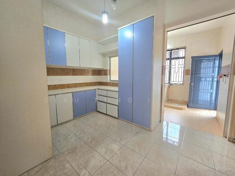 2-storey Terraced House for Sale in Taman Damansara Aliff (Tampoi) - Siau Tong Ling - Kitchen - PropertyGuru.com.my