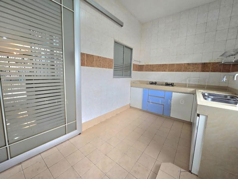 2-storey Terraced House for Sale in Taman Damansara Aliff (Tampoi) - Siau Tong Ling - Kitchen - PropertyGuru.com.my