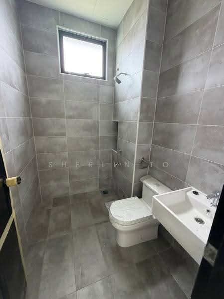 Cluster House for Sale in Mutiara Rini (Skudai) - Sherlin To - Bathroom - PropertyGuru.com.my