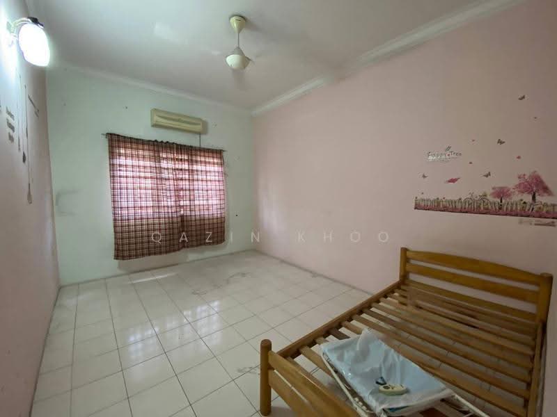 Rumah Teres 2-Tingkat untuk Dijual di Taman Tasek (Ipoh) - Qazin Khoo - Bedroom - PropertyGuru.com.my